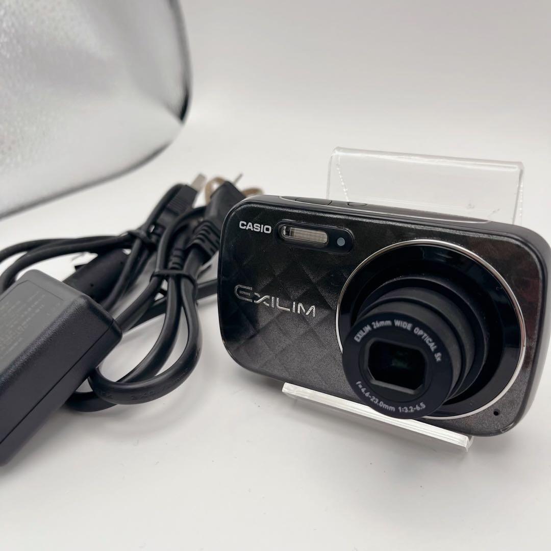 【美品】CASIO　デジカメEX-N10 コンデジ　カメラ女子