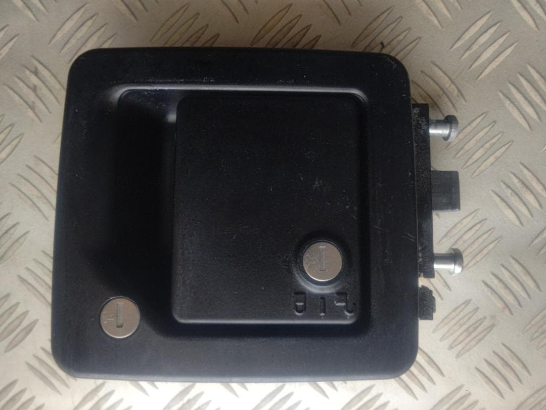 100点マウンテン　Trimark ドアラッチ ※鍵なし (中古)