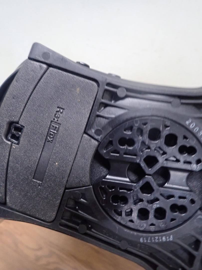 J*3様 Burton Genesis スノーボードビンディング ブラック　M