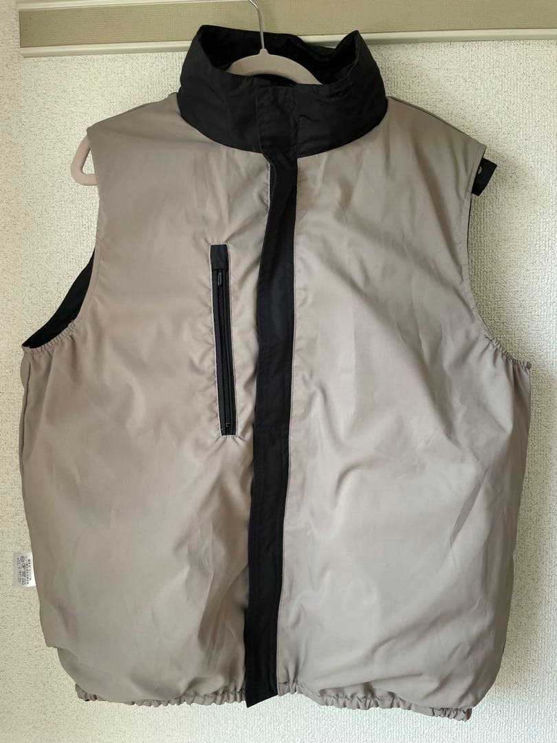 【未使用】PAPAS ベスト　フード付き