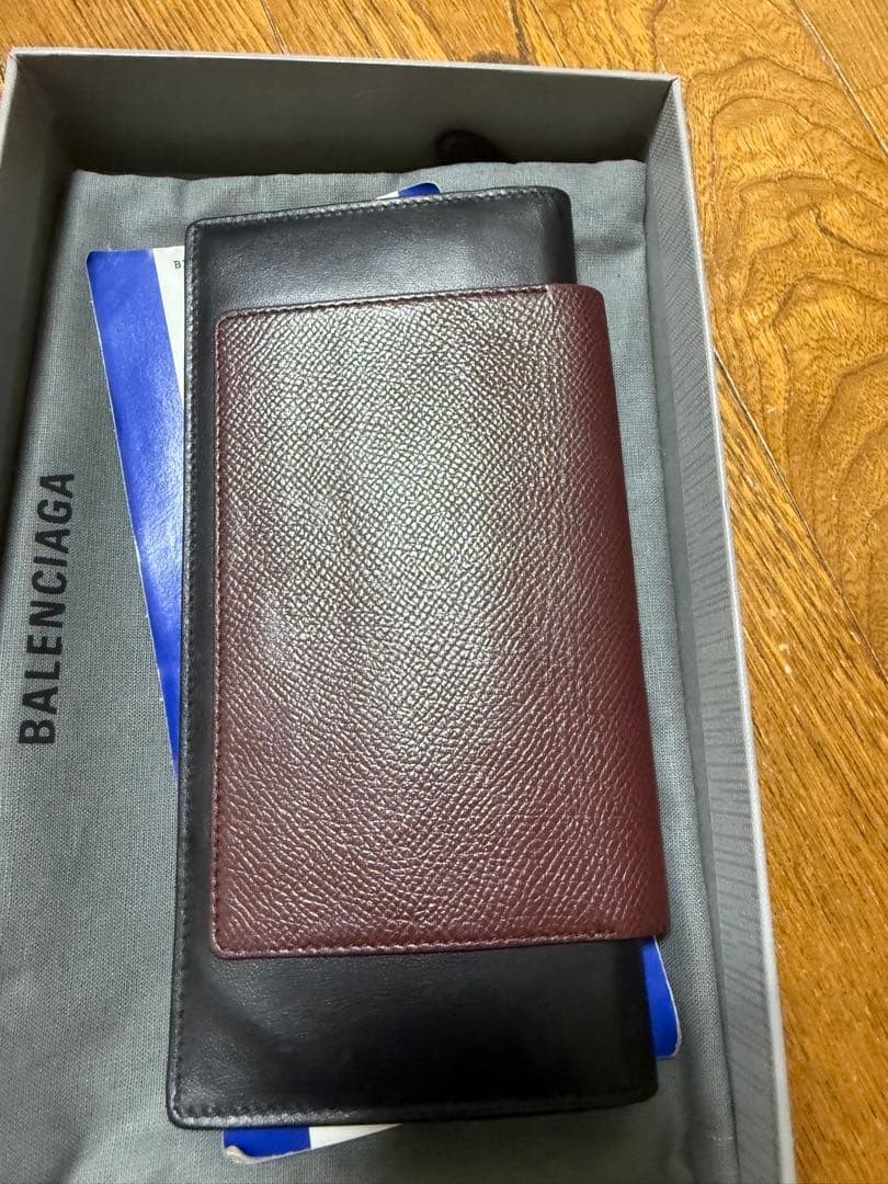 BALENCIAGA パスポート　長財布