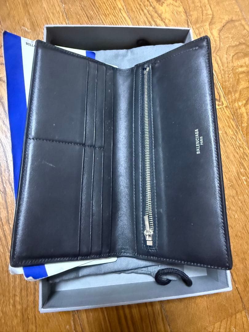 BALENCIAGA パスポート　長財布