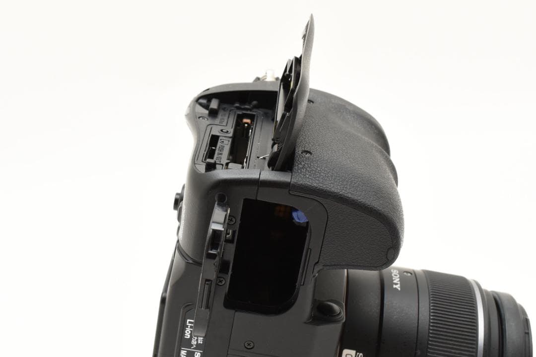 Sony α700 デジタル一眼レフカメラ 本体　バッテリー2個付き