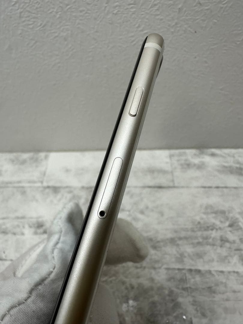 スマートフォン本体 Apple iPhone SE 64GB iOS 26.1