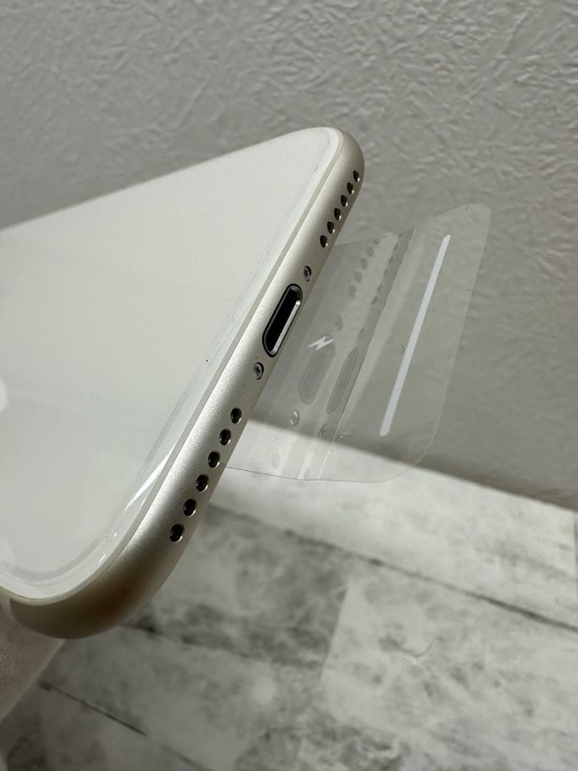 スマートフォン本体 Apple iPhone SE 64GB iOS 26.1