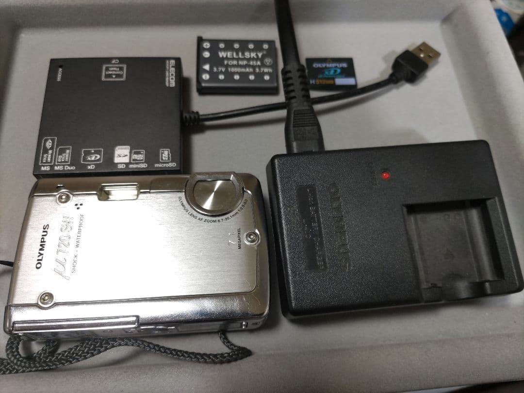 OLYMPUS オリンパス μ720SW コンパクトデジタルカメラ 710万画素