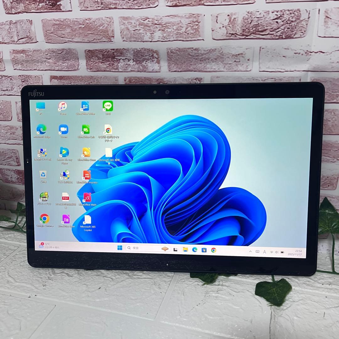 中古SSD128GB★i3-8145U カメラ TypeC ノートPC101