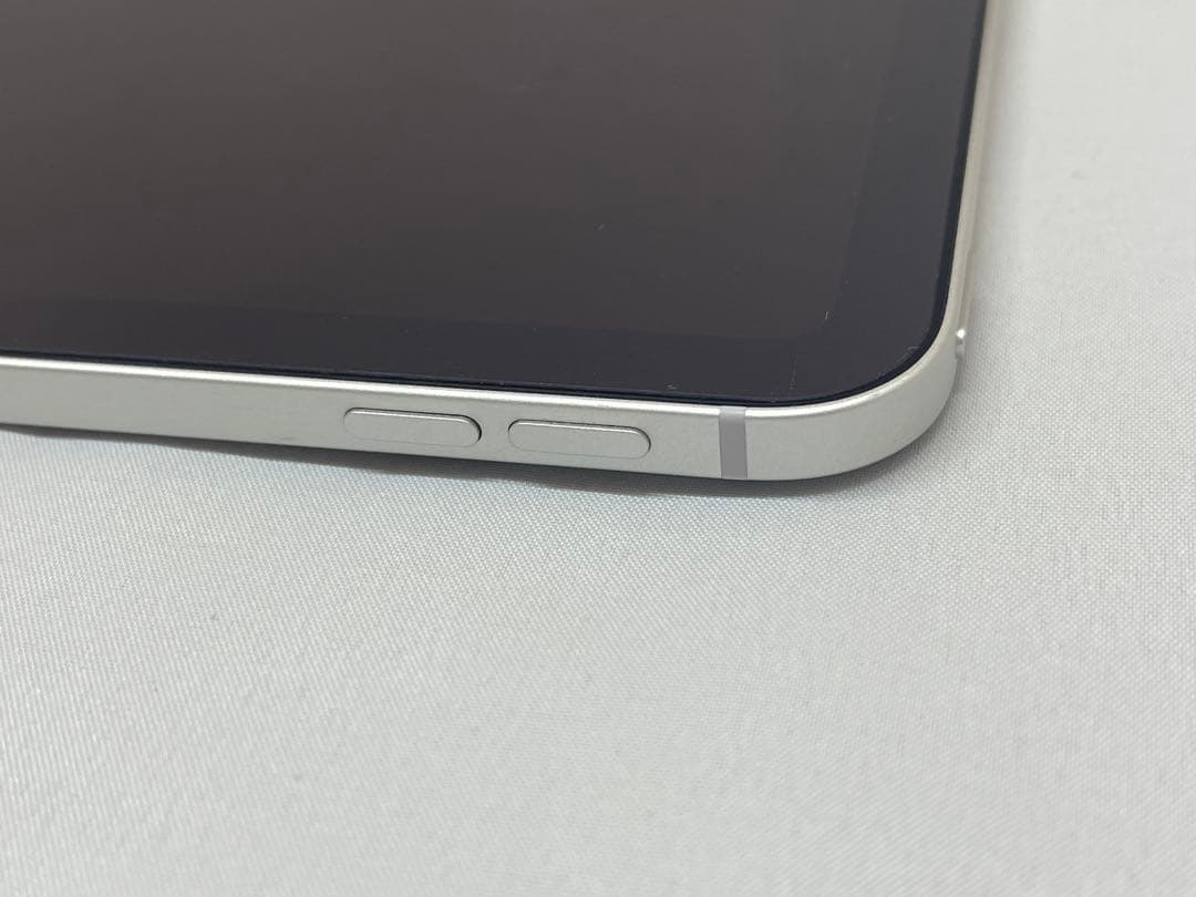 iPad Pro 11 第3世代　セルラー 128GB シルバー＋純正キーボード