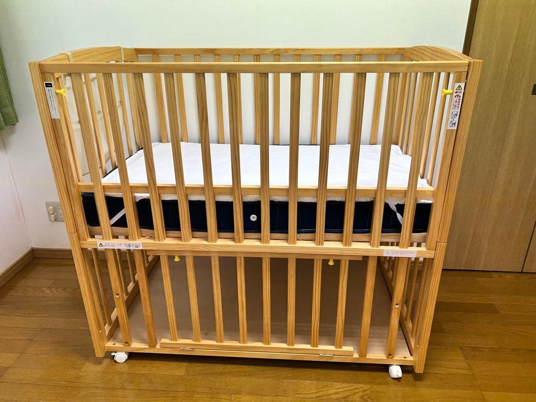 ベビーベッド（yamatoya）＋約10cmの極厚マットレス＋その他グッズセット