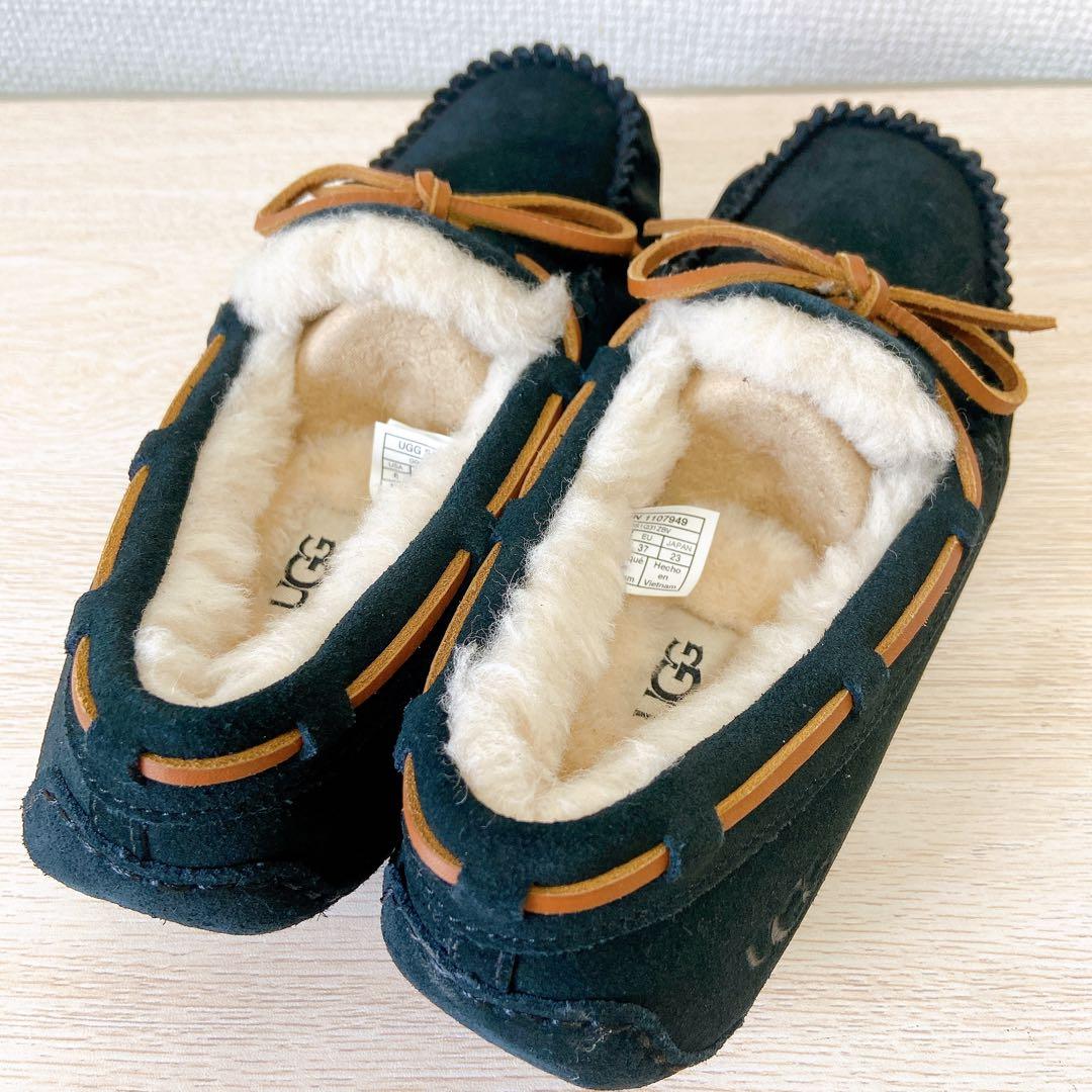 新品未使用　UGG モカシン　ダコタ　dakota 23cm
