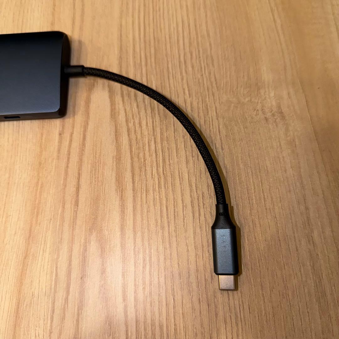 Satechi V3 マルチ USB-C ハブ 8-in-1 (ミッドナイト)