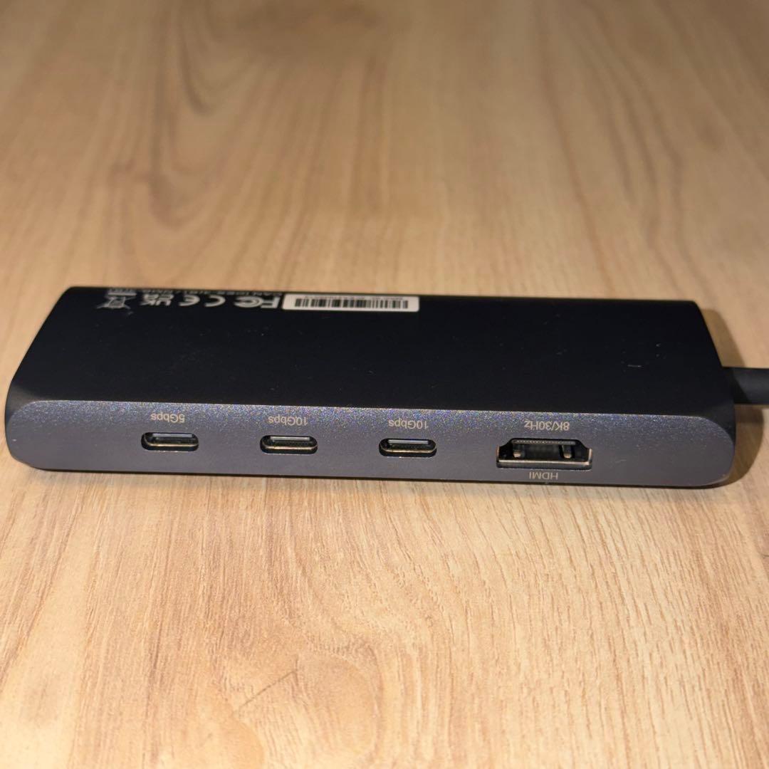 Satechi V3 マルチ USB-C ハブ 8-in-1 (ミッドナイト)