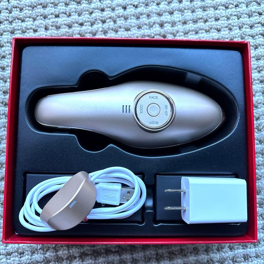 MEラボン　エクラ　Eclat 美顔器 ゴールド