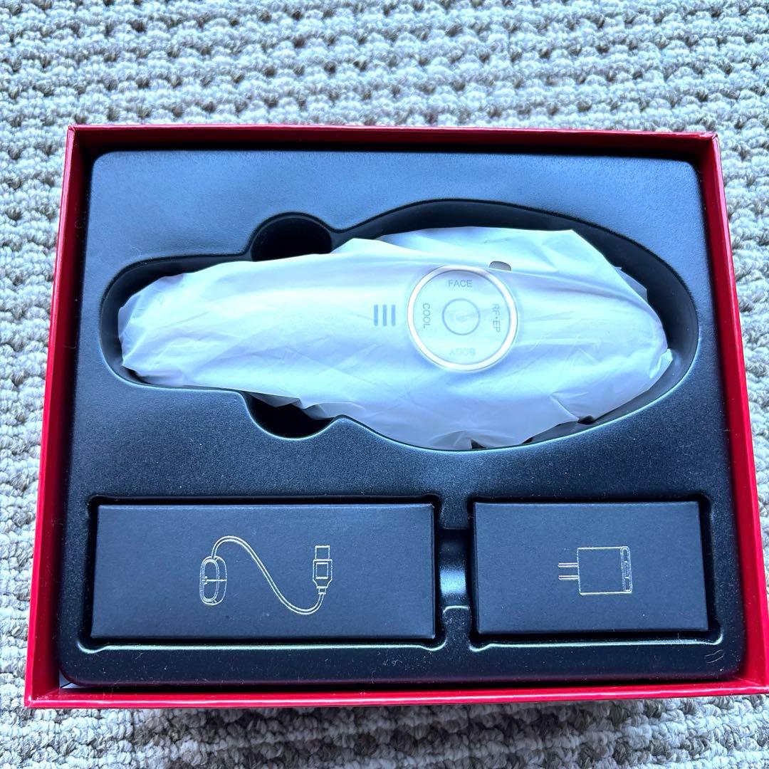 MEラボン　エクラ　Eclat 美顔器 ゴールド