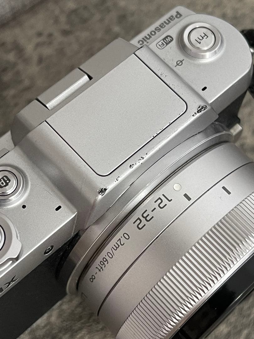 Panasonic LUMIX DMC-GF7W ミラーレス一眼カメラ