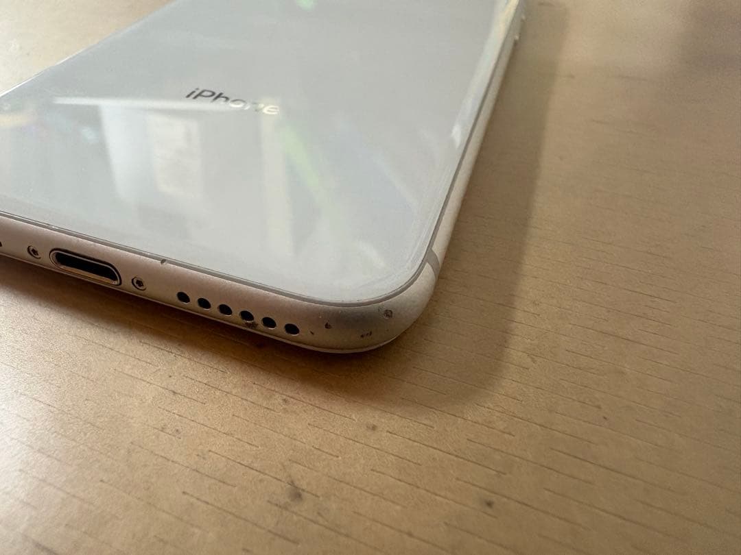 バッテリー93%iPhone 8 64GBシルバー 本体