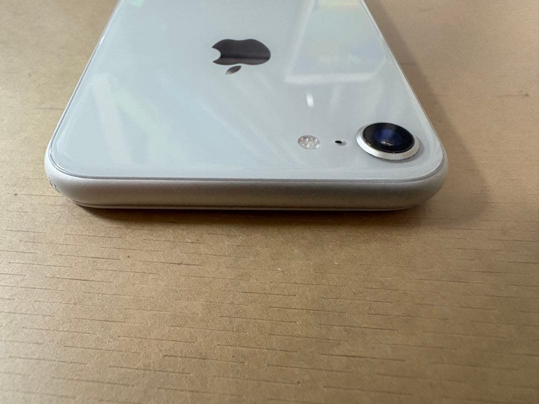 バッテリー93%iPhone 8 64GBシルバー 本体