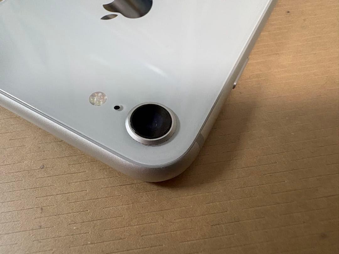 バッテリー93%iPhone 8 64GBシルバー 本体