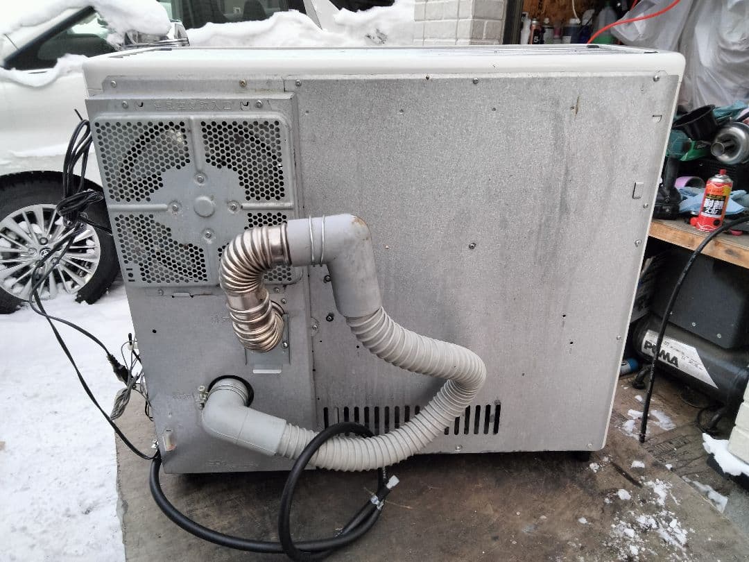 引き取り及び近郊配達限定出品！札幌発コロナFF石油ストーブ2013年式中古品