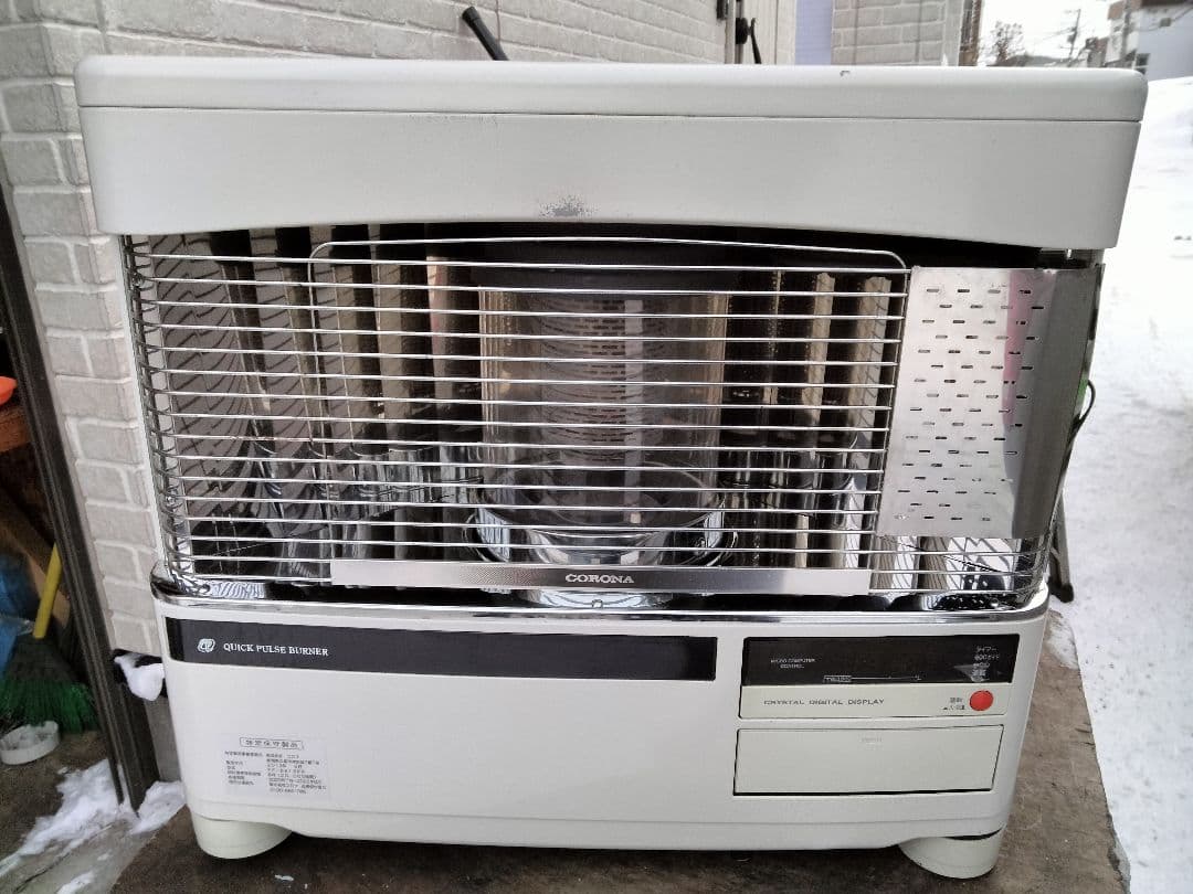 引き取り及び近郊配達限定出品！札幌発コロナFF石油ストーブ2013年式中古品