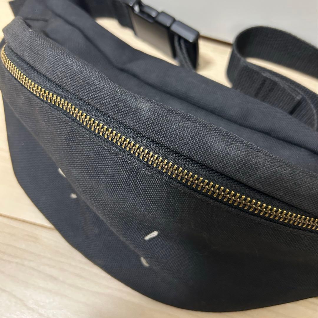 Maison Margiera 11 ボディバッグ ブラック パスケース付