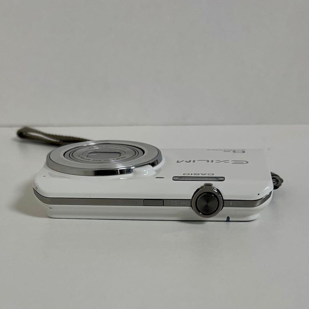デジタルカメラ CASIO EXILIM EX-Z31