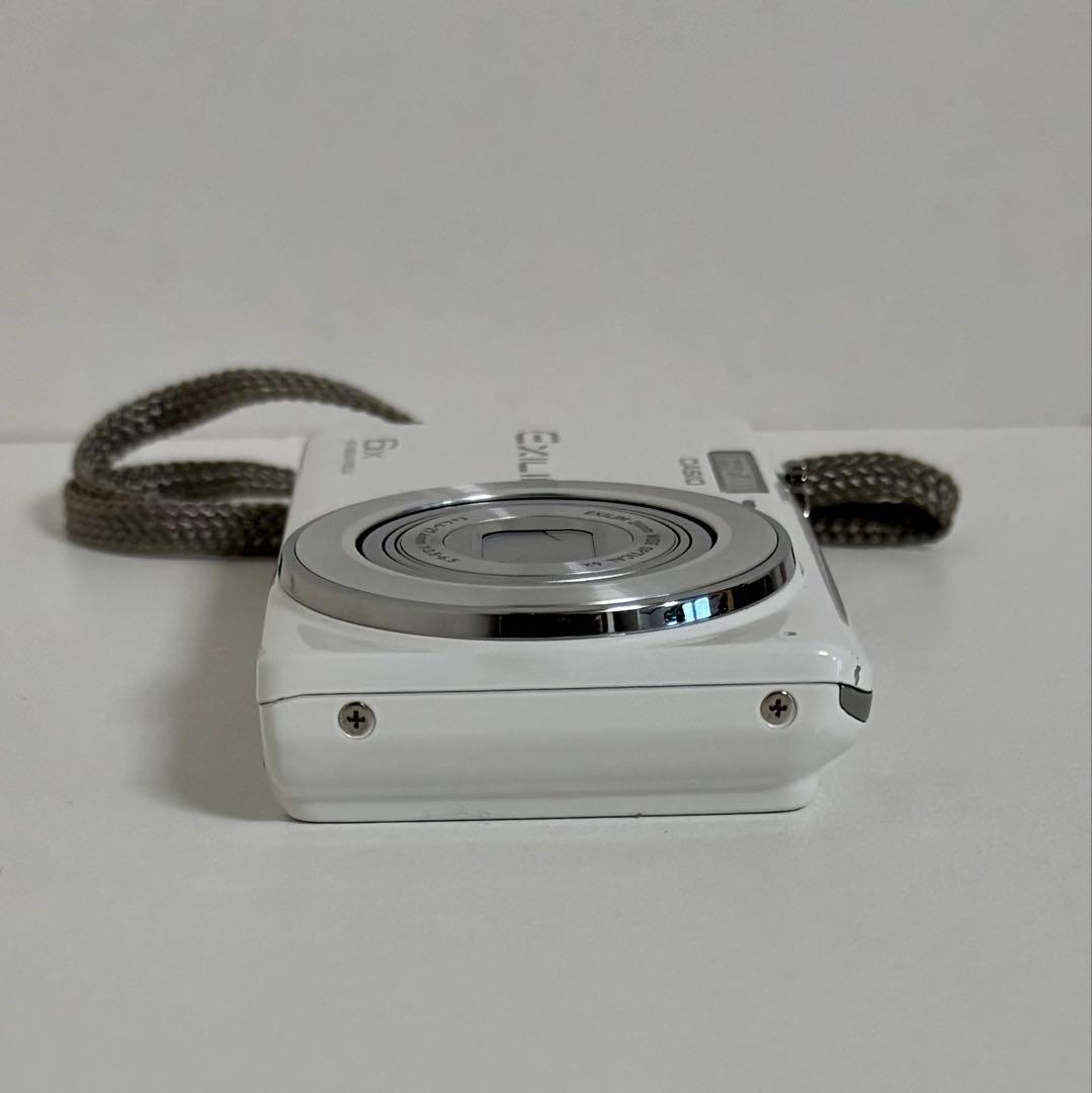 デジタルカメラ CASIO EXILIM EX-Z31