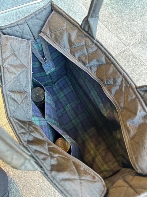 お受験バッグ　黒　自立　保護者会で大活躍　キルティングトート　ファスナー付き