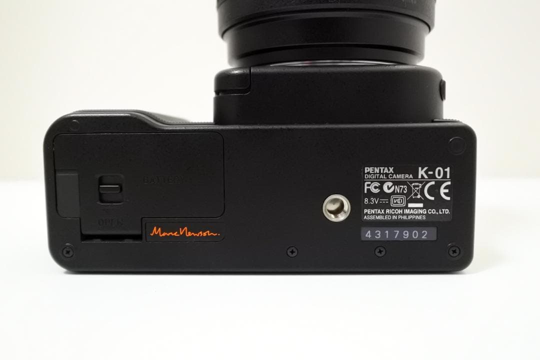 【希少ミラーレスデジタル一眼カメラ】PENTAX K-01 ※防湿庫保管