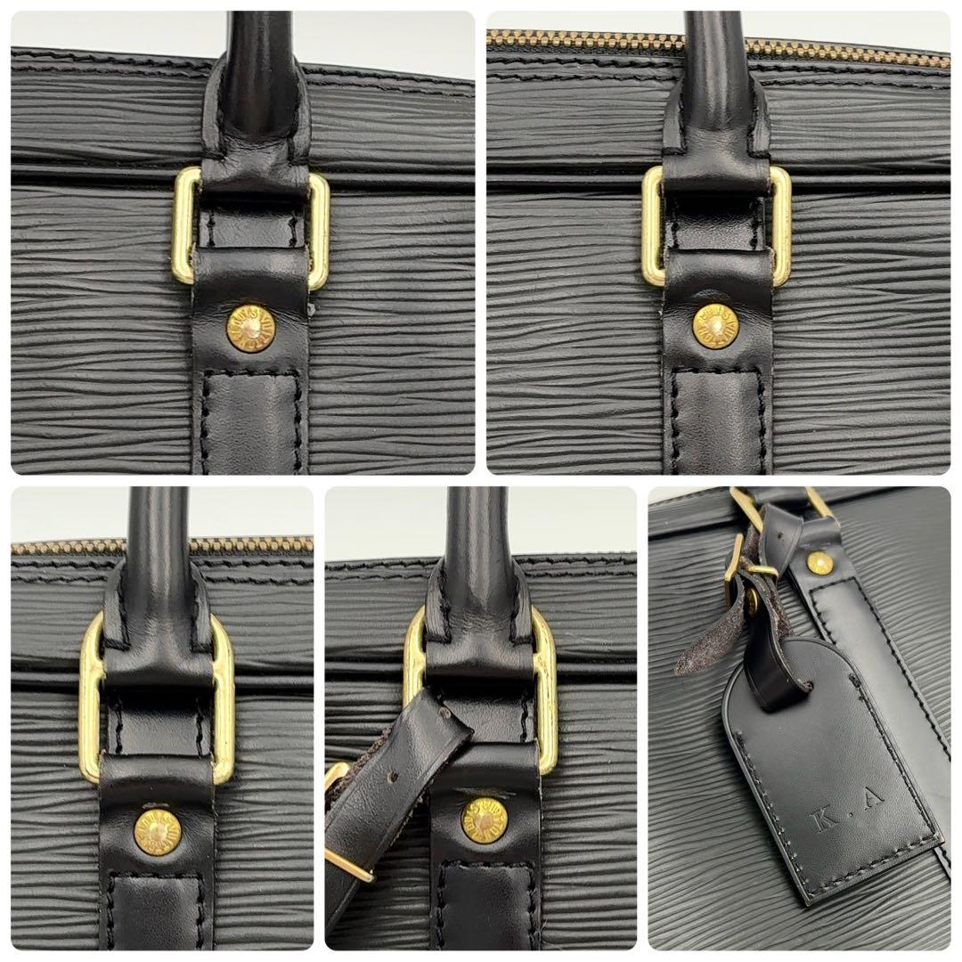 定価20万★極美品★ルイヴィトン エピ ポルトドキュマン ヴォワヤージュ 黒