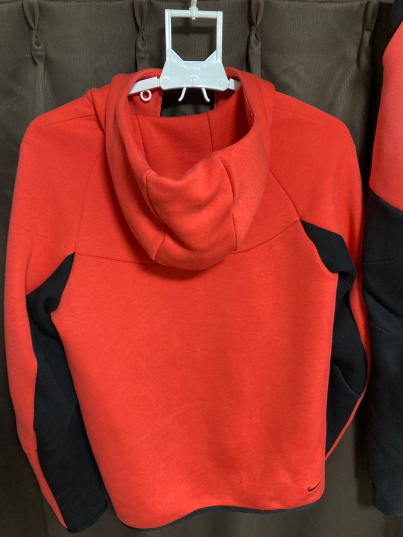 NIKE ナイキテックフリース　赤黒 上下セット　Mサイズ