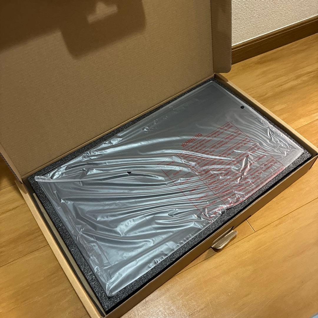 18.5インチ ポータブルモニター