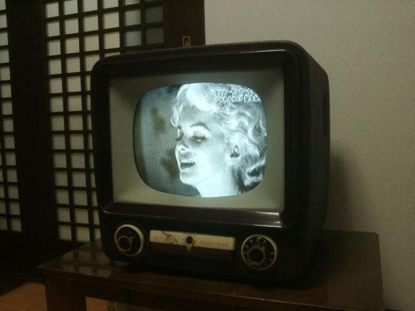 ナショナル初期型ブラウン管白黒テレビ プロの整備済みです　きれいに映ります