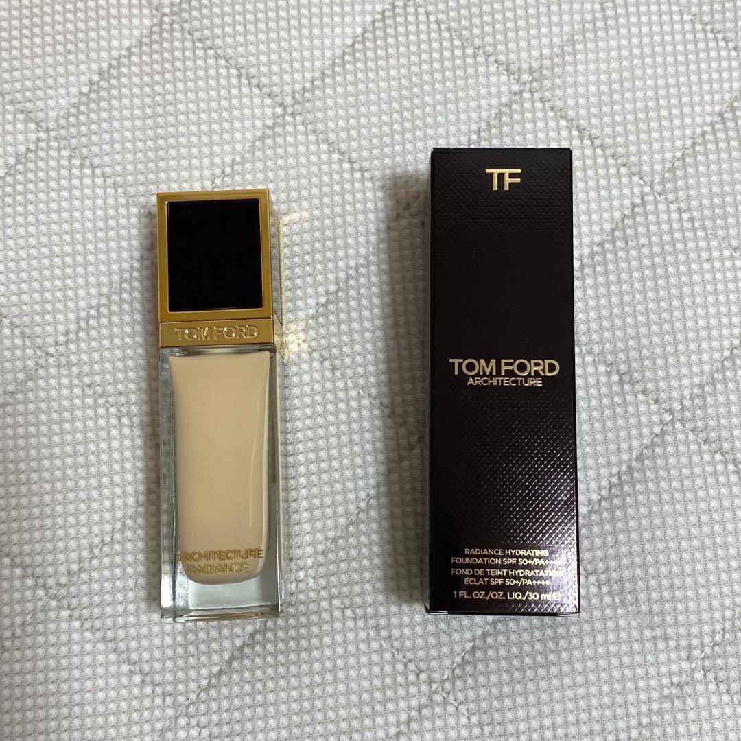 TOM FORD アーキテクチャーラディアンスハイドレーティングファンデーション