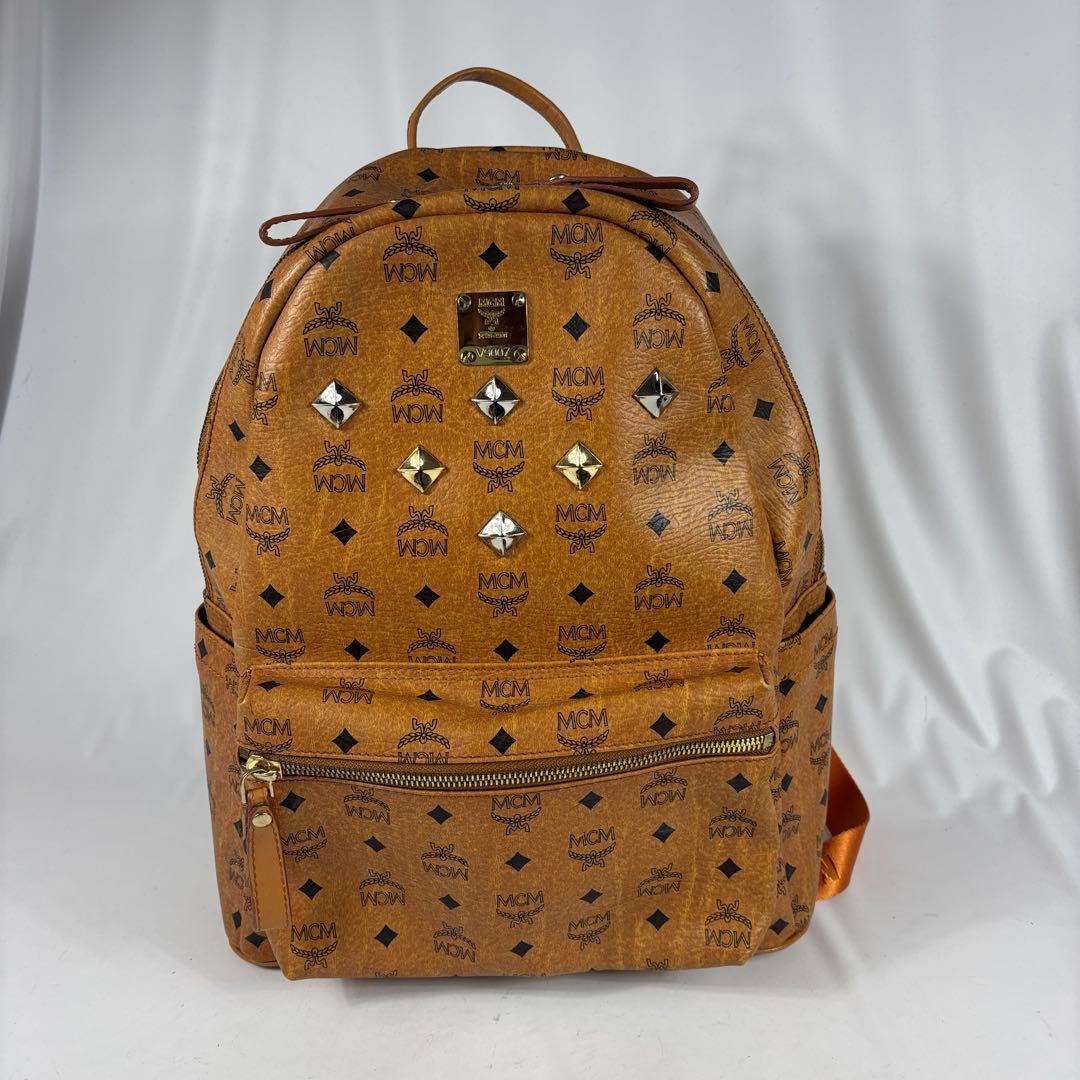 MCM スタッズ付き ブラウン 系　キャメル　リュックパック