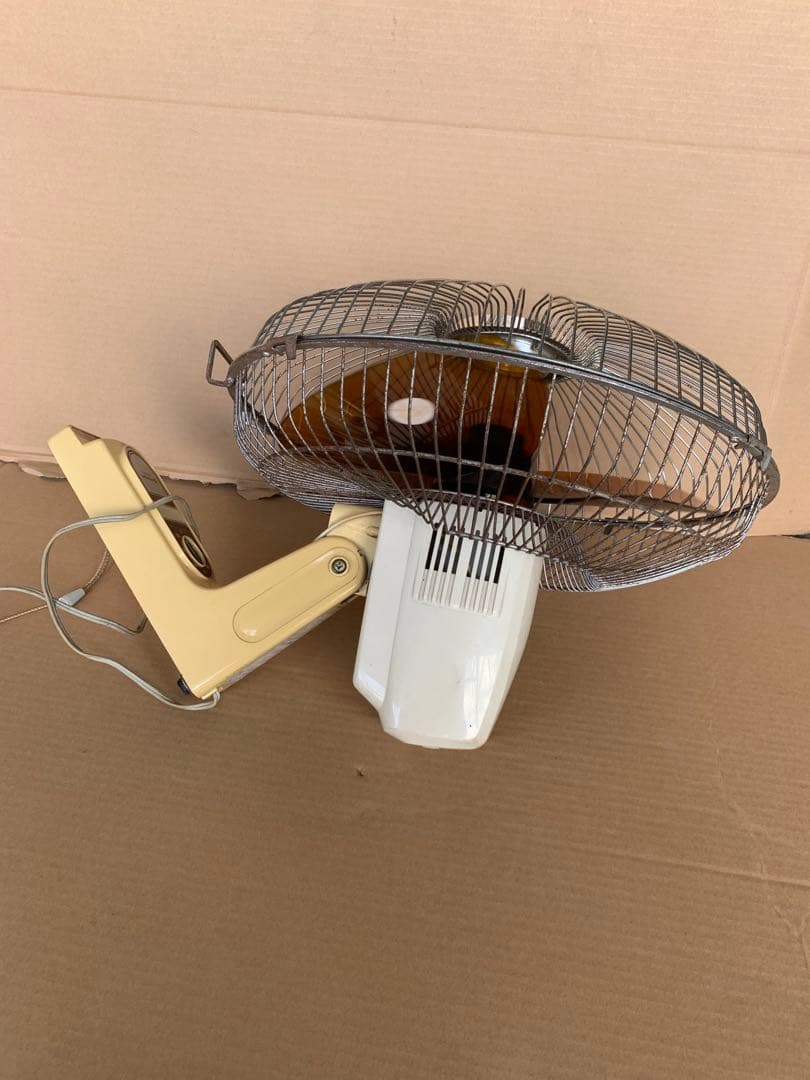 壁掛け扇風機 B-35ML クリーム色