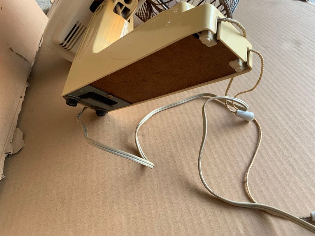 壁掛け扇風機 B-35ML クリーム色