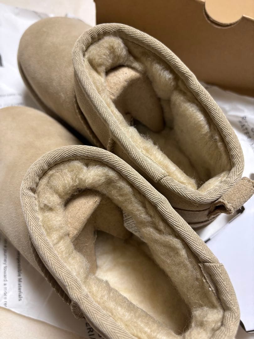 UGG 厚底 ショートムートンブーツ