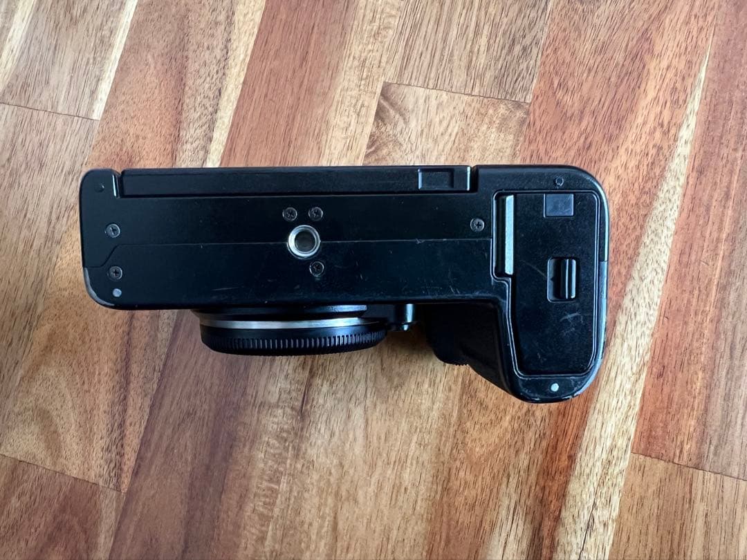 T*y様 FUJIFILM X-S10 本体と付属品