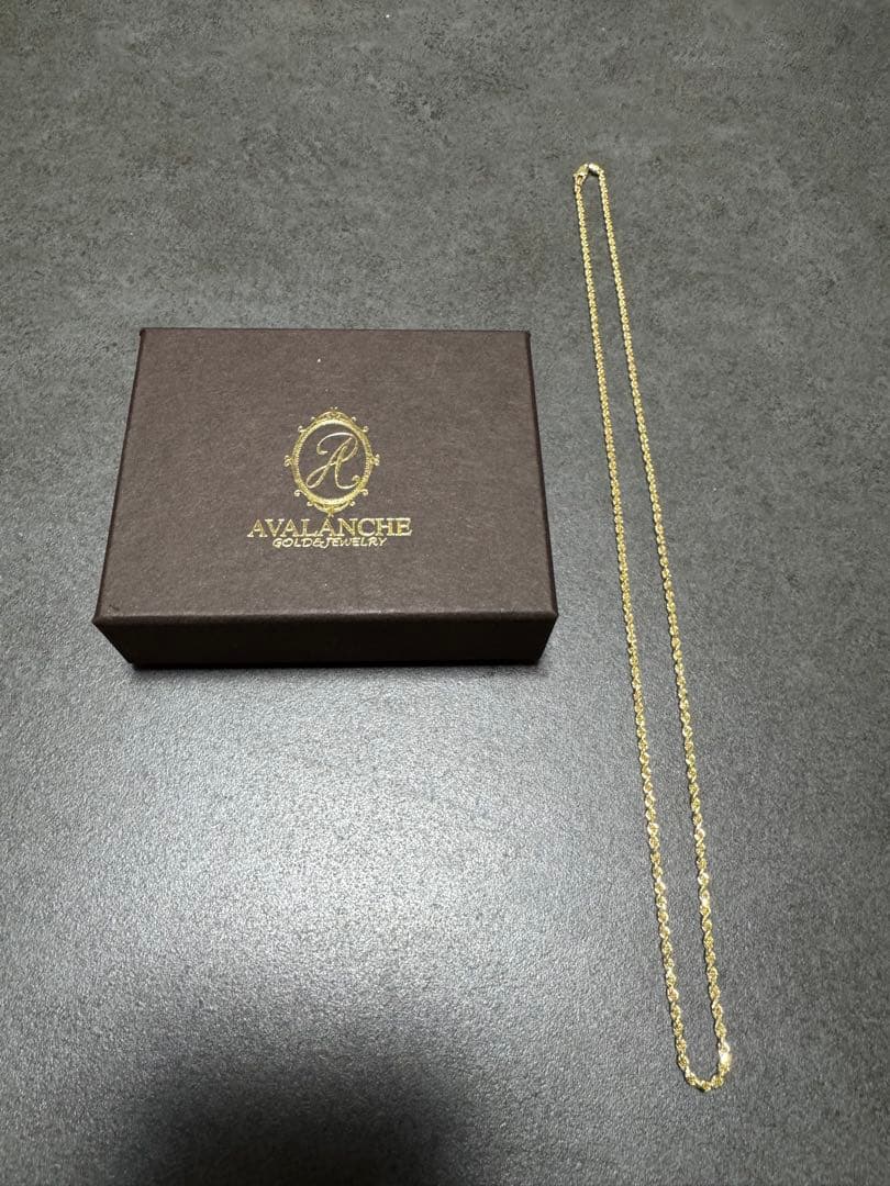 美品　アヴァランチ　10K金 イエローゴールド　ネックレス