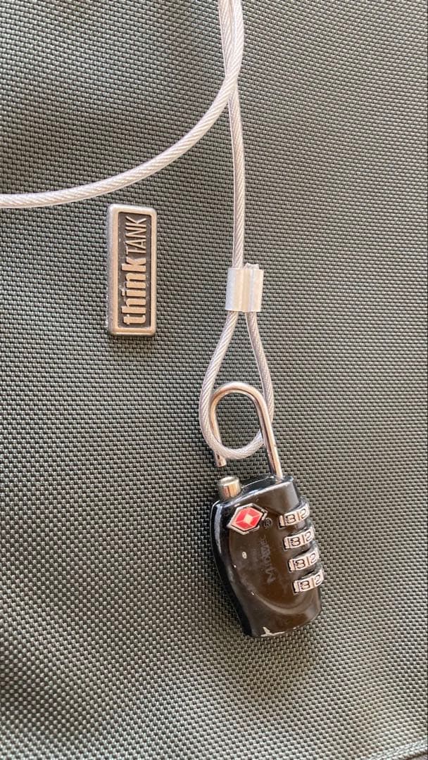 送料込み　think TANK photo Video Rig 24