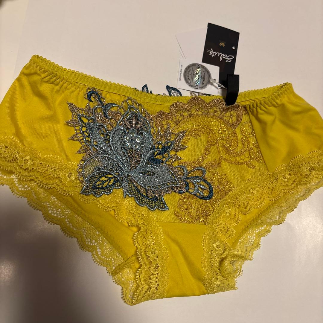 ワコール サルート B70&M2種 YE