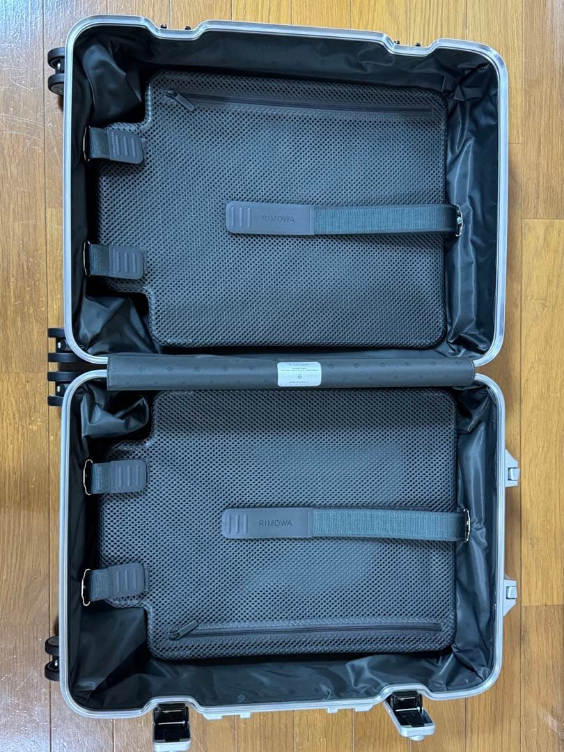 RIMOWA リモワ　オリジナルキャビン　ORIGNAL CABIN 生涯保証