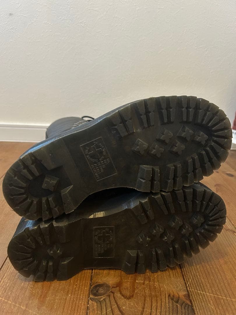 靴 Dr.Martens 1B60 MAX HDW UK4