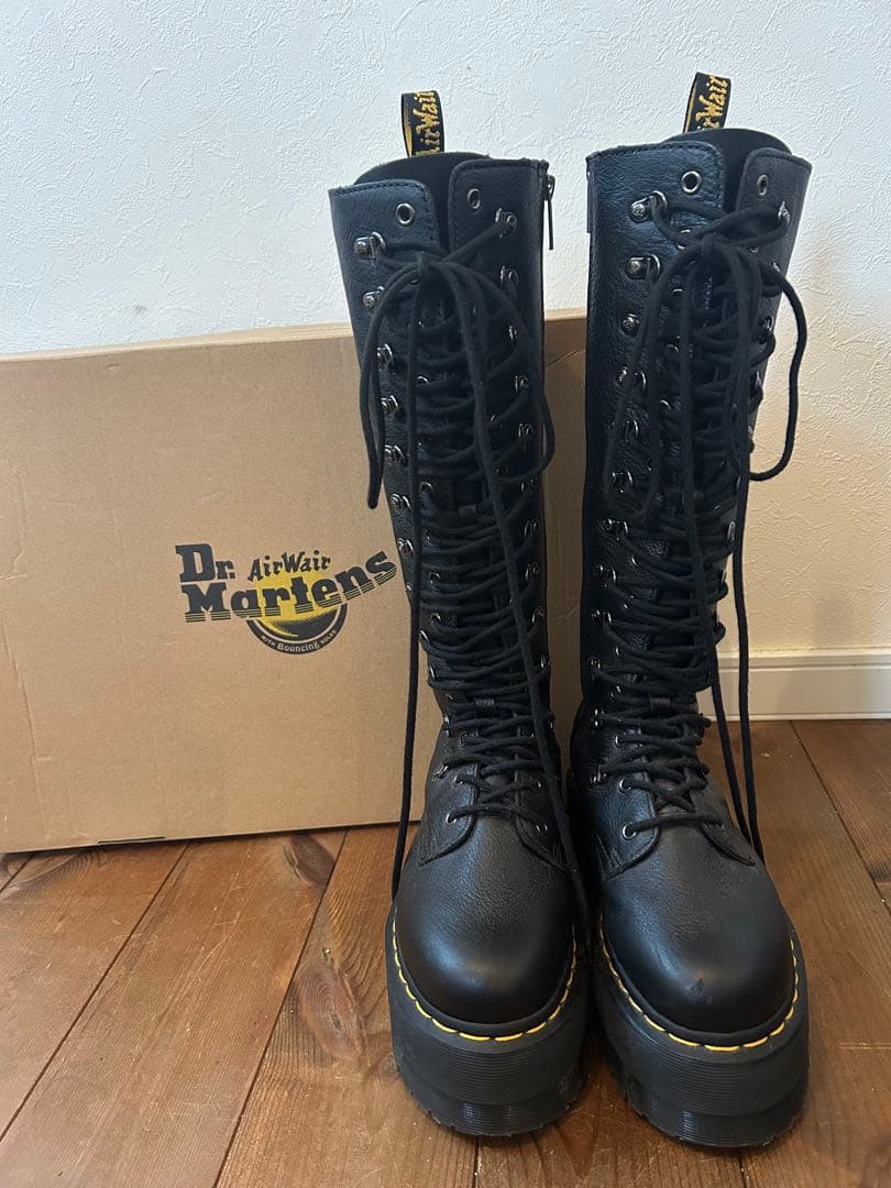 靴 Dr.Martens 1B60 MAX HDW UK4