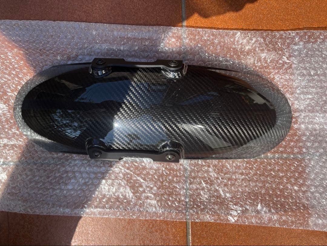 GB350　カーボン　フロントフェンダー