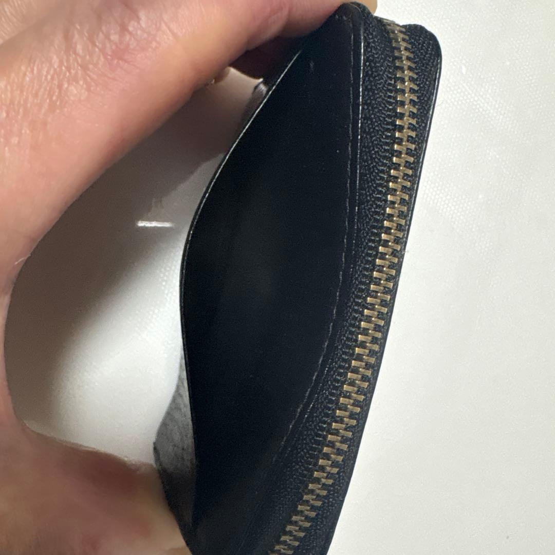 黒 皮革 ケース