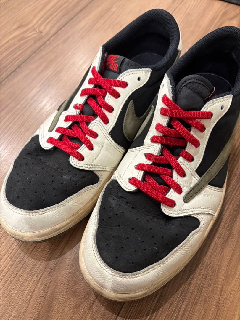 ジョーダン1 トラヴィス　スコット　ミディアムオリーブ