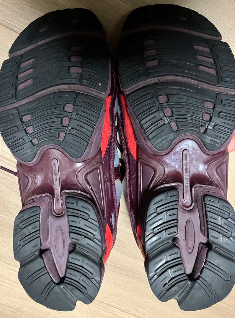 ラフシモンズ　アディダス