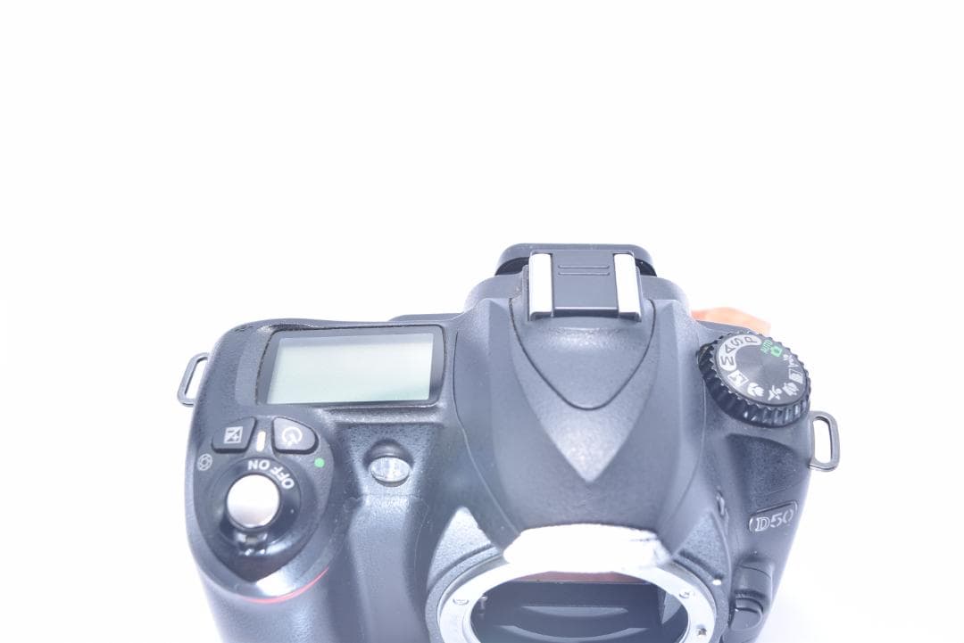 ③Nikon D50 Ｗレンズセット　携帯バック、おまけ付き